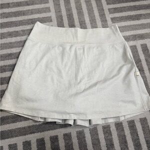 Vuori Women’s Halo Performance Pleated Skirt Salt Heather Small